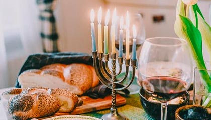 爱游戏娱乐平台-克劳利镇阵容深度提升，红魔低调冲刺附加赛，克劳利狂潮