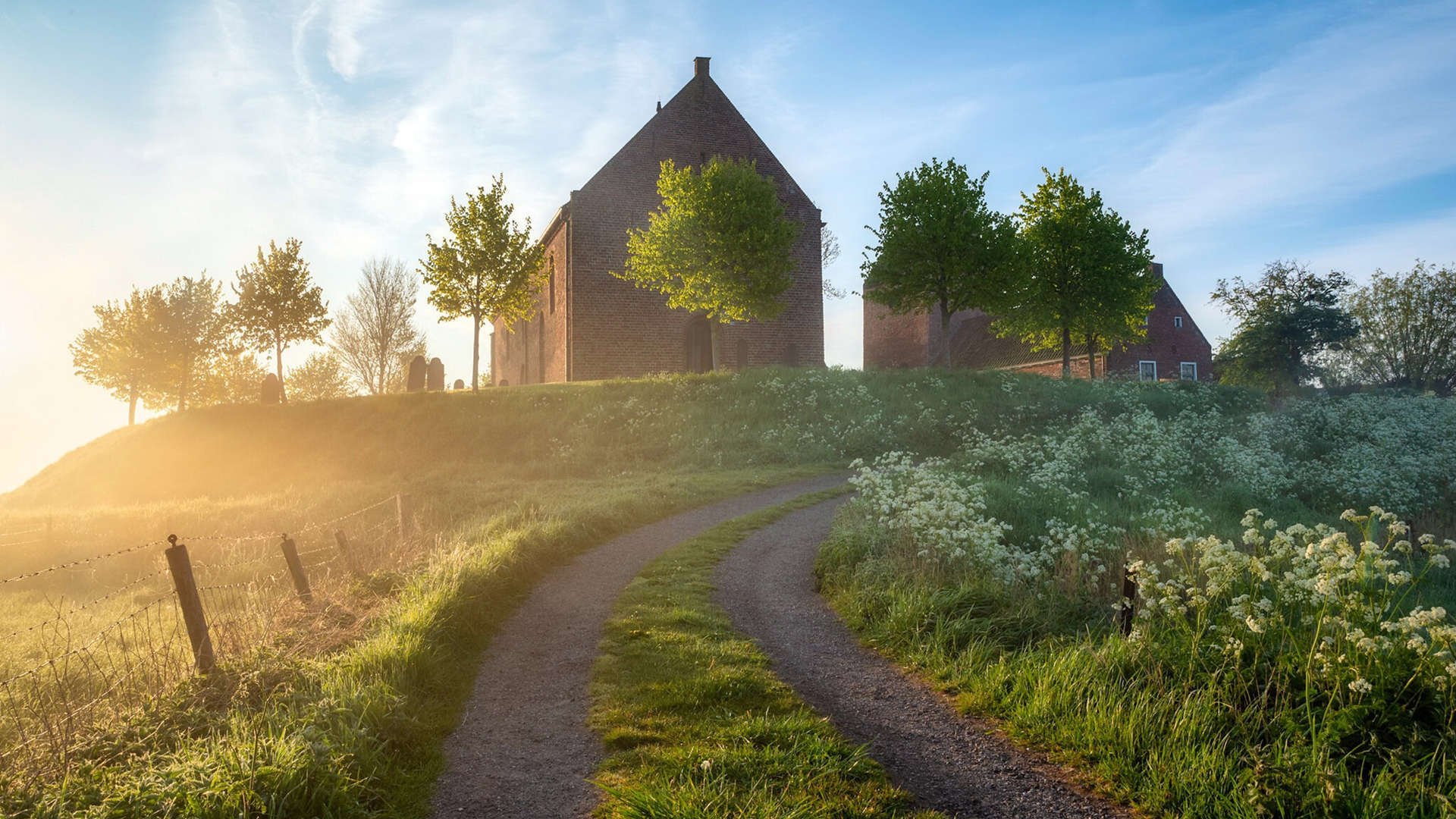 爱游戏娱乐网址-中国足球市场化程度低，中国足球市场规模