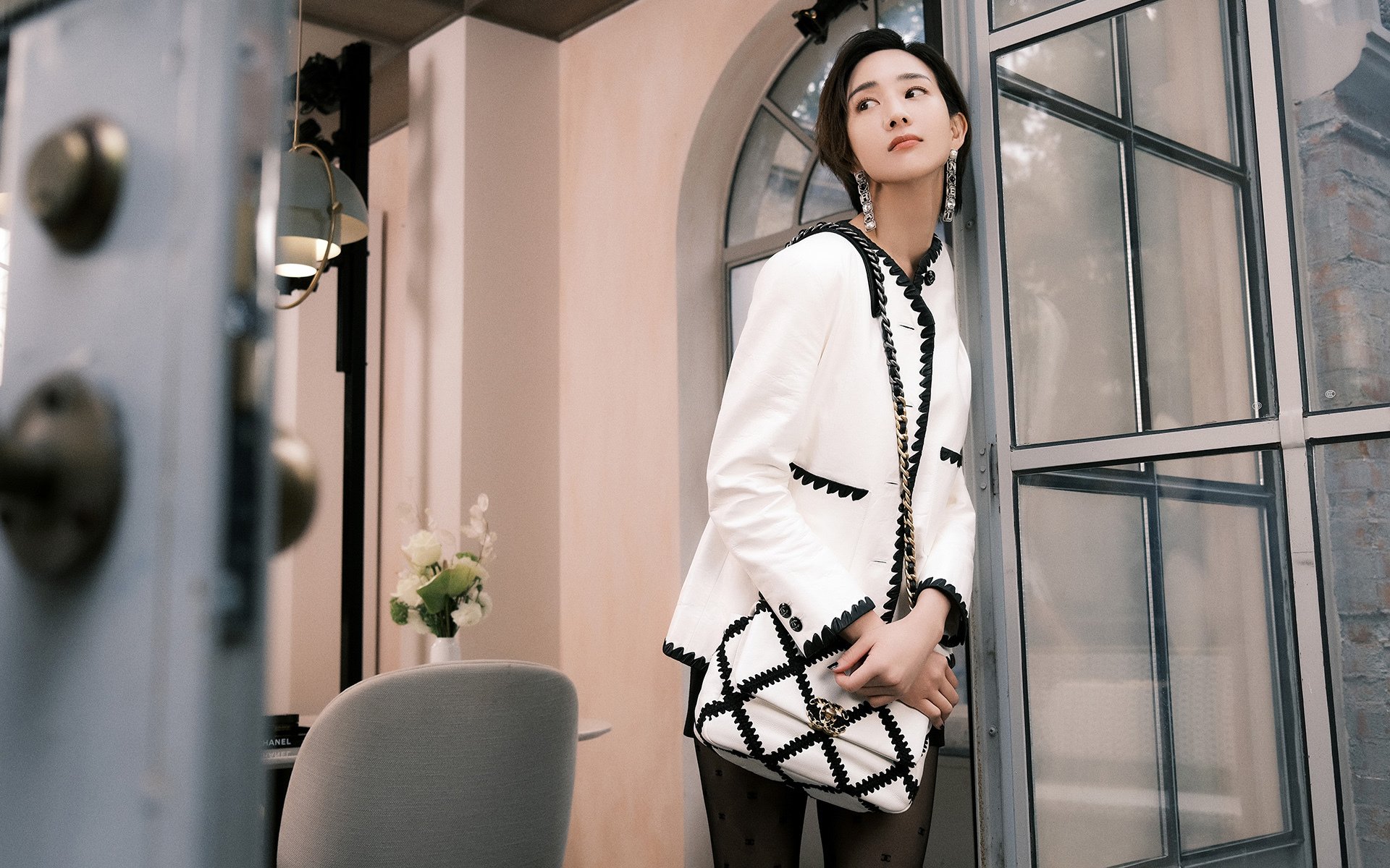 爱游戏下载-弗朗索瓦·霍尔茨豪伊泽：不畏挑战，在南非队的进攻中提供强大支持