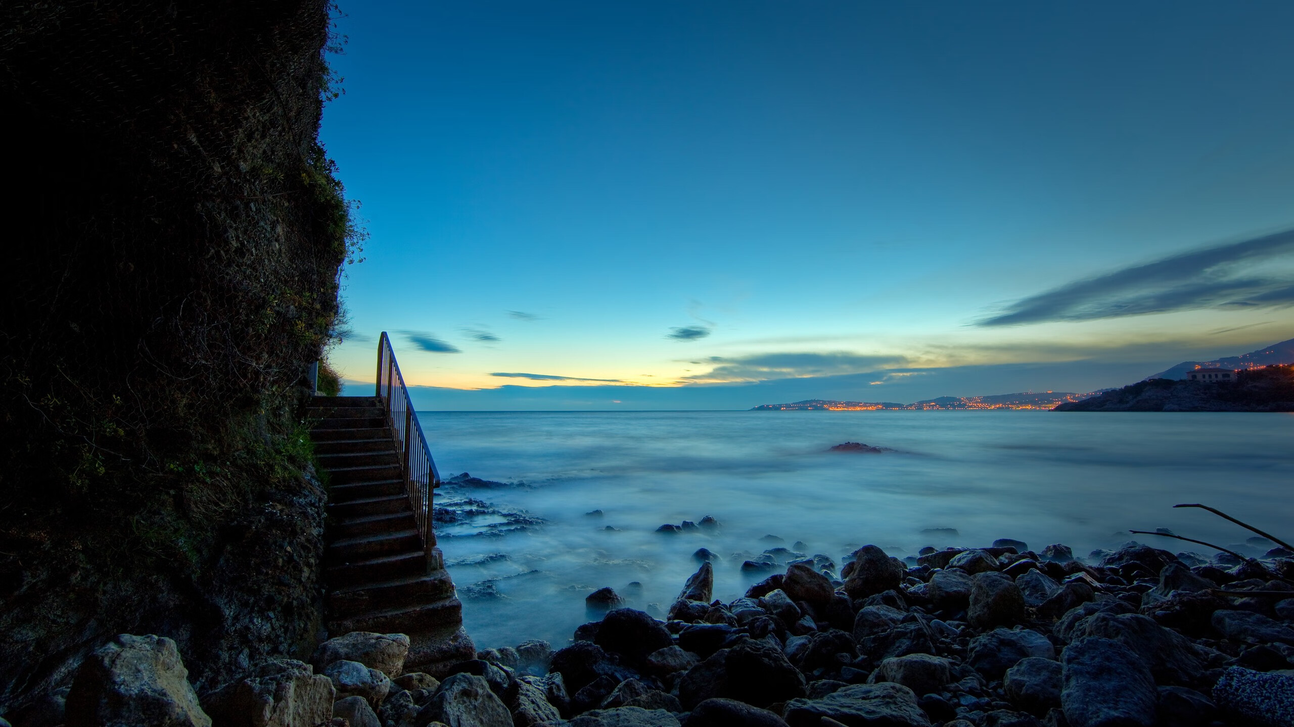 爱游戏体育（AYX）官方APP下载-德甲激烈战役：攻守节奏快如闪电！，德甲内战