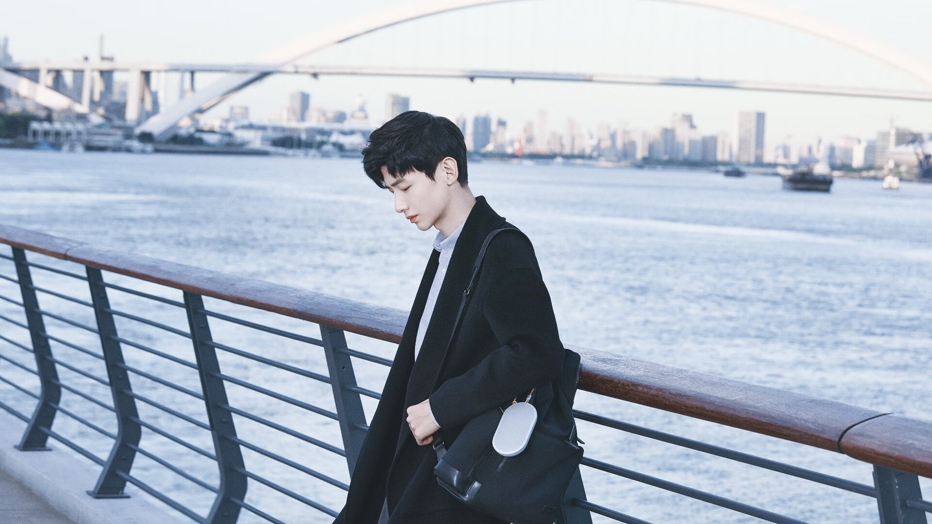 AYX体育-青少年篮球直播大赛开播选手表现引发网友热烈讨论，青少年uwg篮球赛