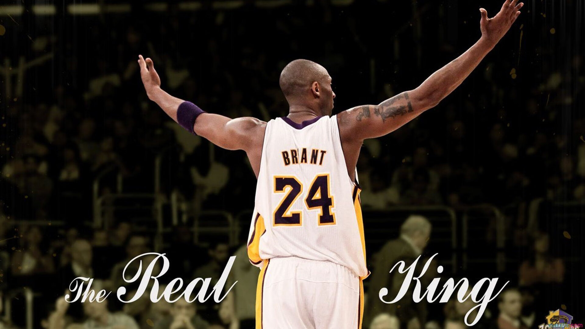 爱游戏平台-拜仁5-2大捷奥格斯堡，莱万完成帽子戏法，德甲_拜仁6-0大胜夺冠莱万戴帽